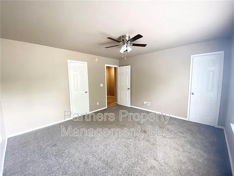 1530 N Addington Ave — Photo 11