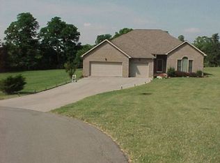 306 Sapphire Ct, Owingsville, KY 40360