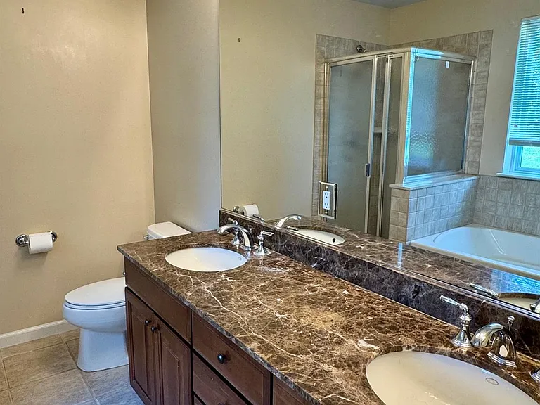8 Green Ct — Photo 26