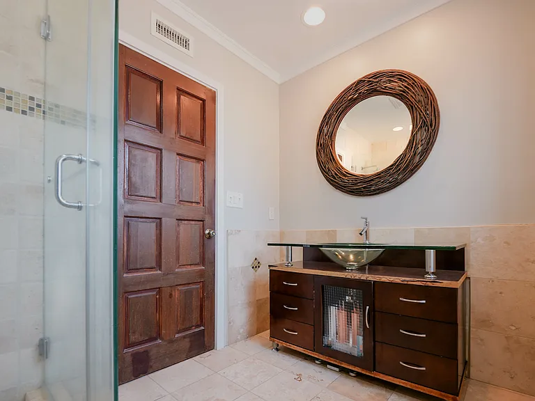20212 Valerio St — Photo 20