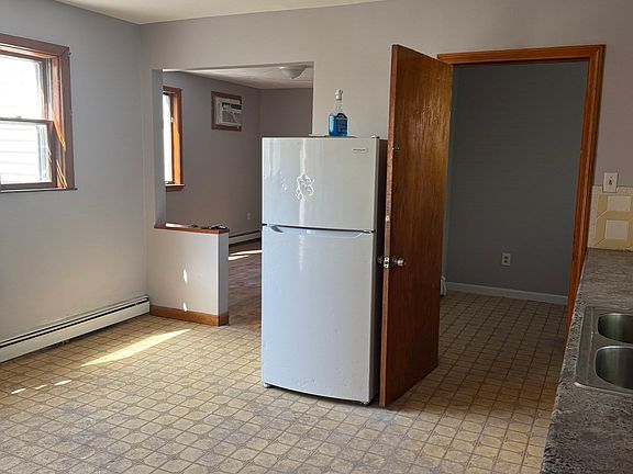 2nd image of 10 Folsom Ct #1