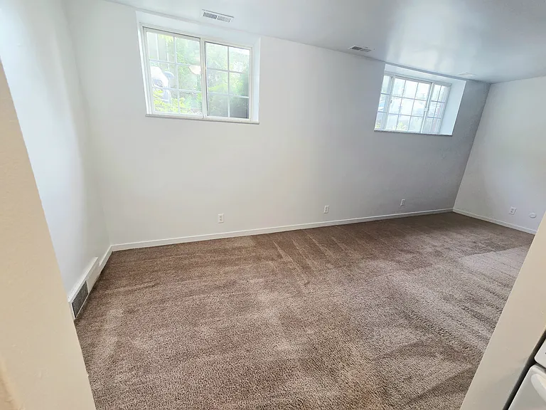2201 Hollingsworth St #3C — Photo 12