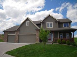 17308 Cady Cir, Omaha, NE 68116