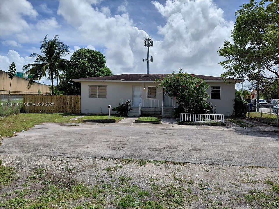 1st image of 640-642 NW 77th St