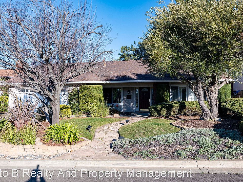 1st image of 3544 La Mesa Dr