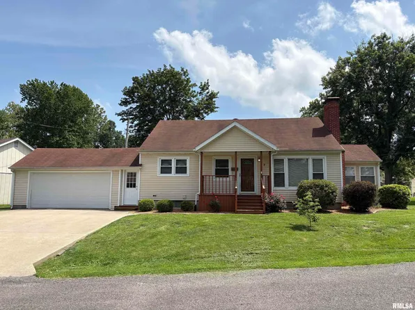 7 N Crescent Dr, Jacksonville, IL 62650