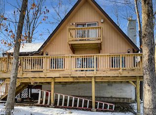 264 Saint Andrews Dr, Bushkill, PA
