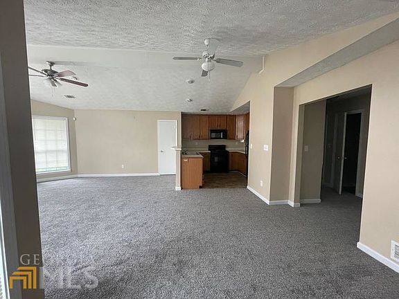 3rd image of 2140 Meadowview Ct SE #B
