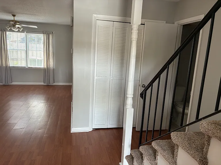 455 Mall Blvd #35 — Photo 2