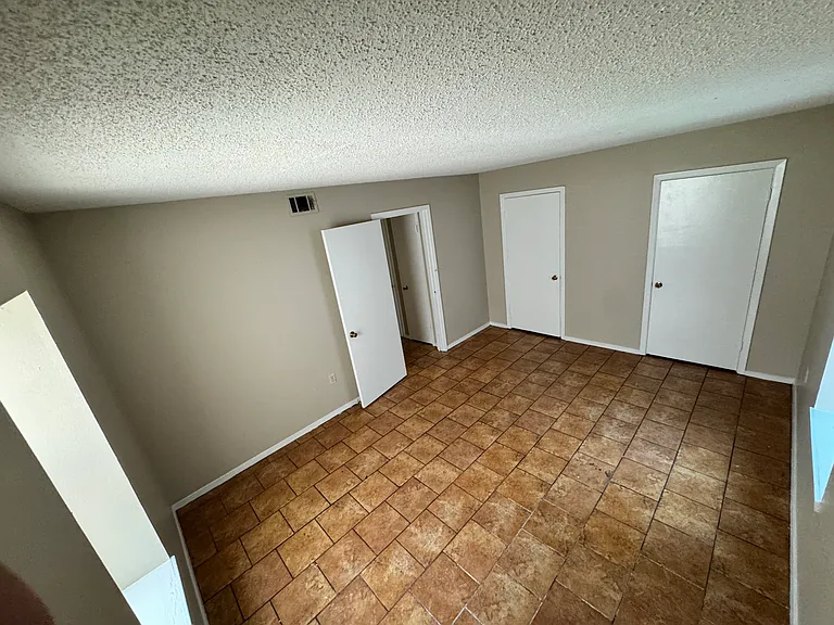 680 Sharp Ln #207 — Photo 3