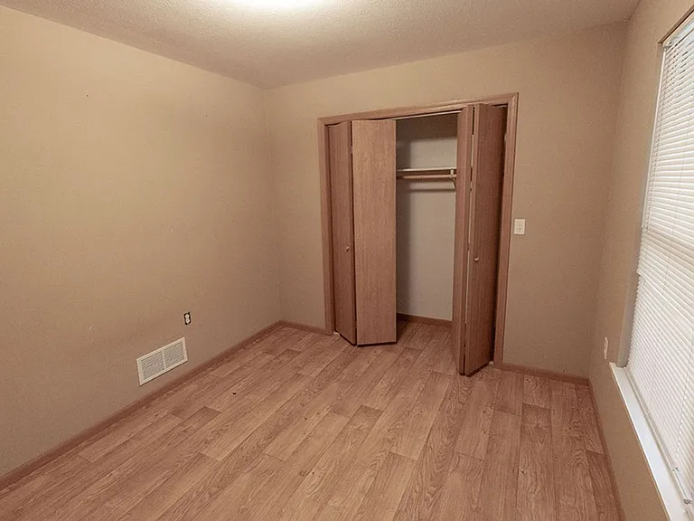 1546 Florence Dr — Photo 14