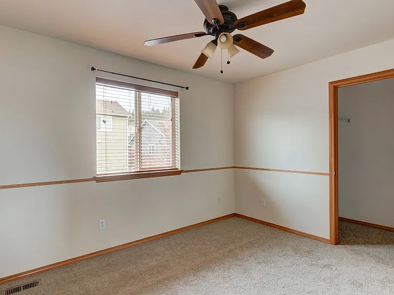1730 NW Almond Loop — Photo 13