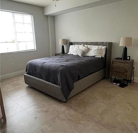 4th image of 250 NE 3rd Ave #1508