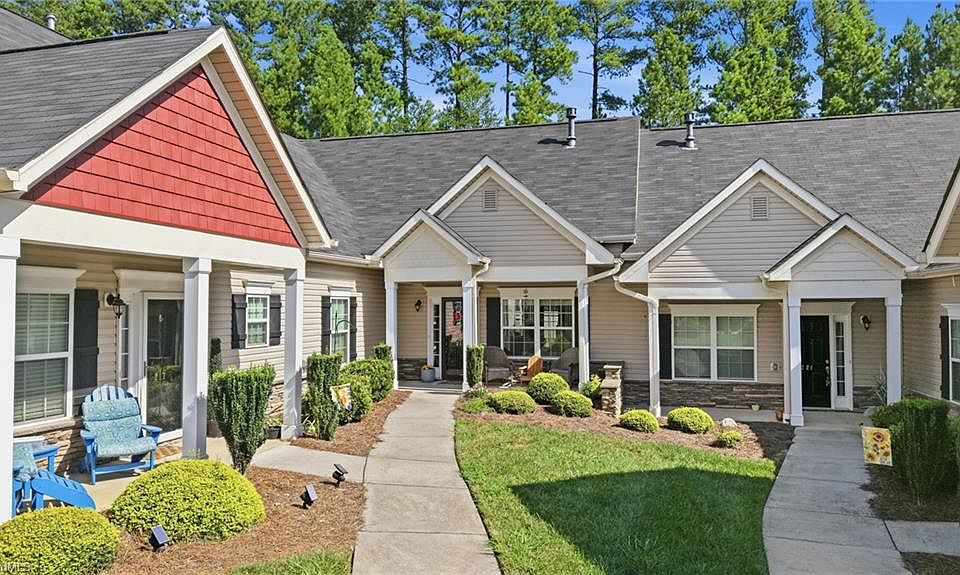 1st image of 219 Hawks Nest Cir