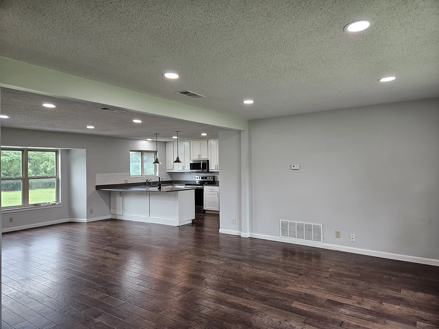 3403 Graybuck Rd — Photo 3