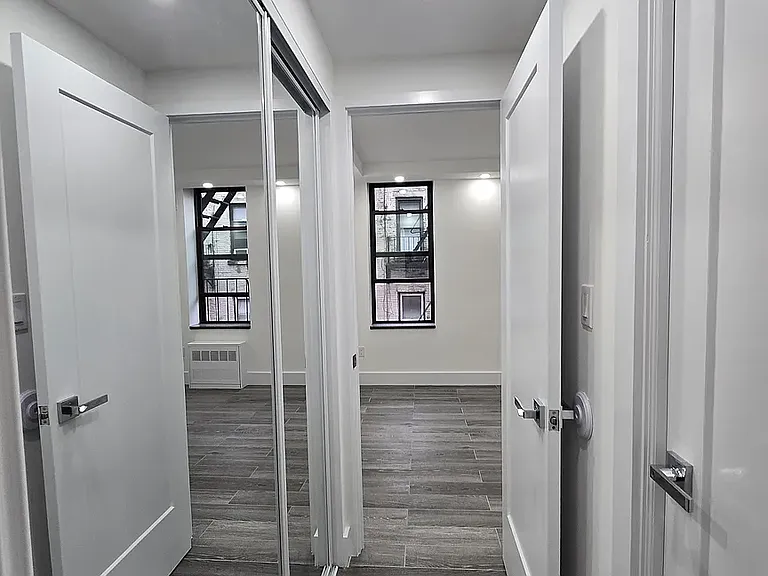 216 E 29th St #5E — Photo 5