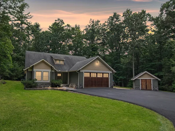 649 Highland Springs Rd, Lewisburg, WV 24901