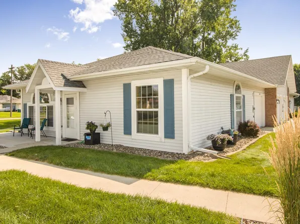 1919 Cabernet Ln NW, Rochester, MN 55901