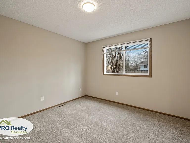 23345 Yucca St NW — Photo 16