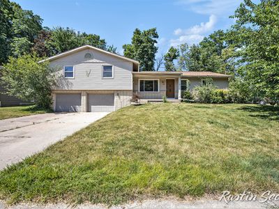 2953-2955 Okemos Dr SE, Grand Rapids, MI, 49506
