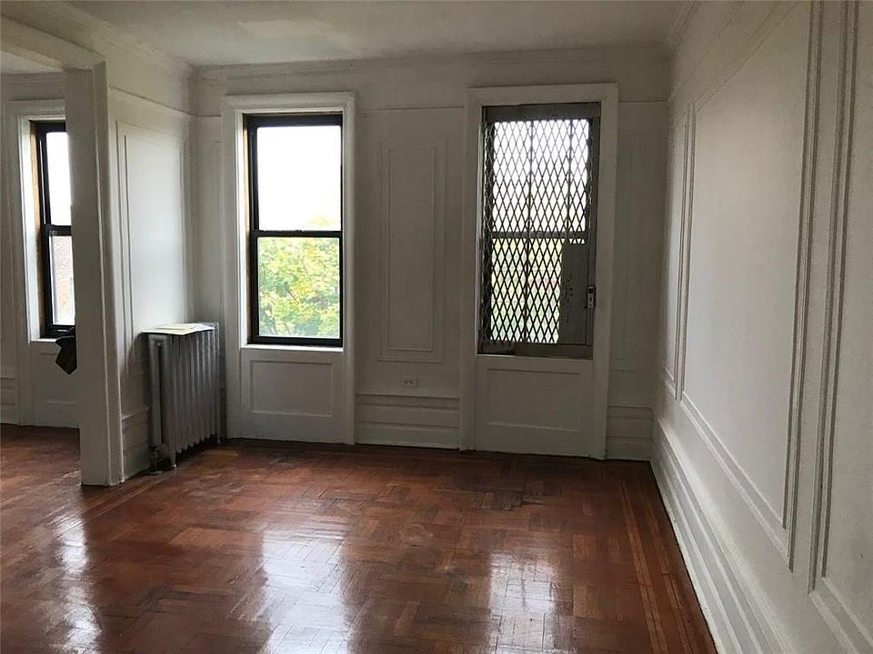 2nd image of 110 Cambridge Pl APT 5A