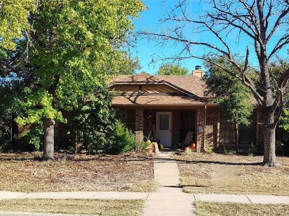 1653 Autumn Breeze Ln, Lewisville, TX 75077