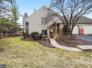 33 Sterling Ct, Hershey, PA 17033