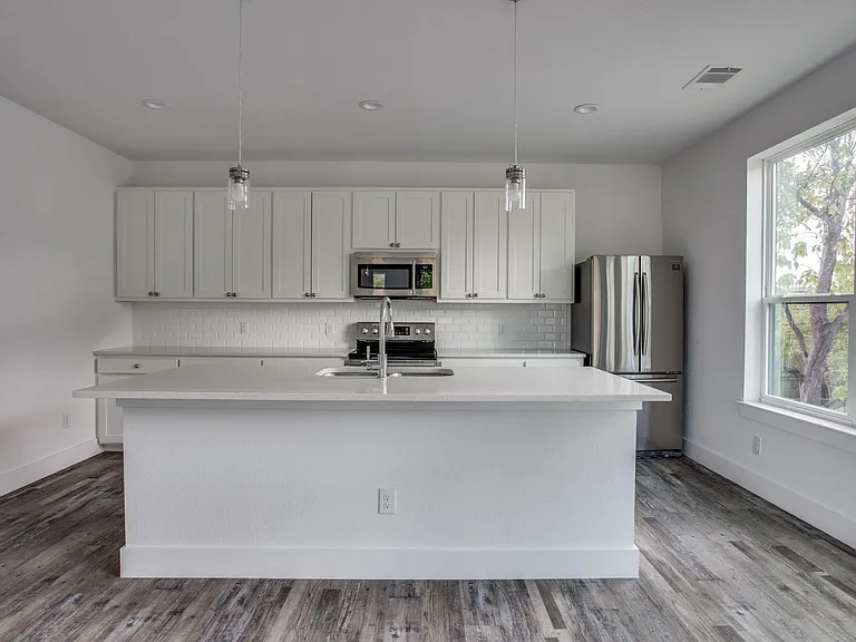 3216 Forest Park Blvd — Photo 6