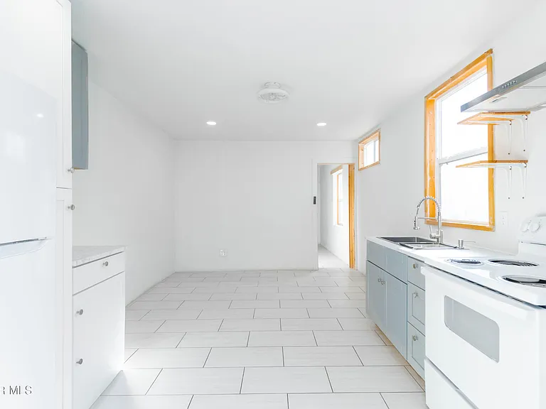916 S Tays St #4 — Photo 10
