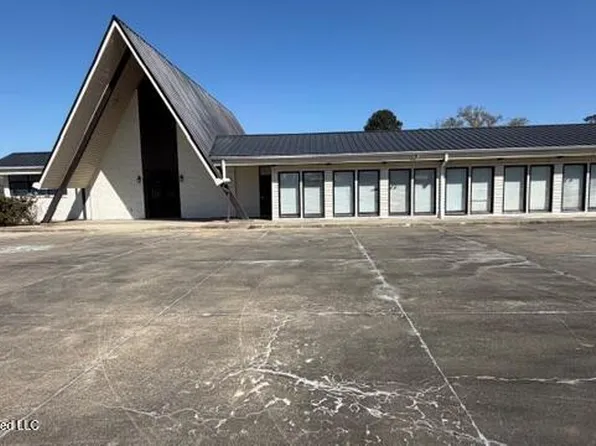 818 Marion Blvd #B, Forest, MS 39074