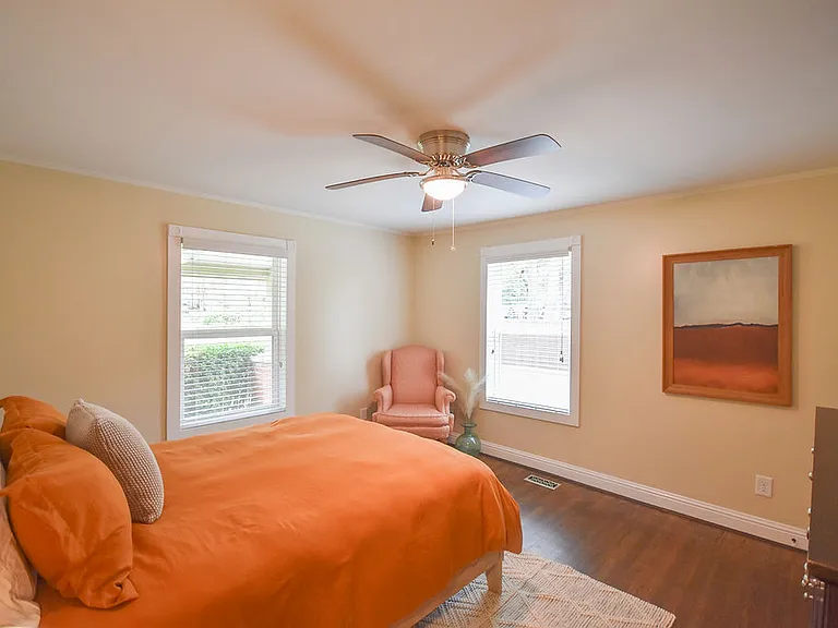 1490 N Ridge St — Photo 22