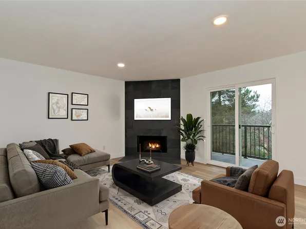12525 NE 145th Place #F93, Kirkland, WA 98034