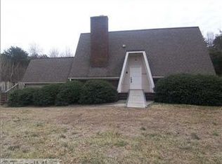 2746 Pleasant Ridge Rd, Summerfield, NC 27358