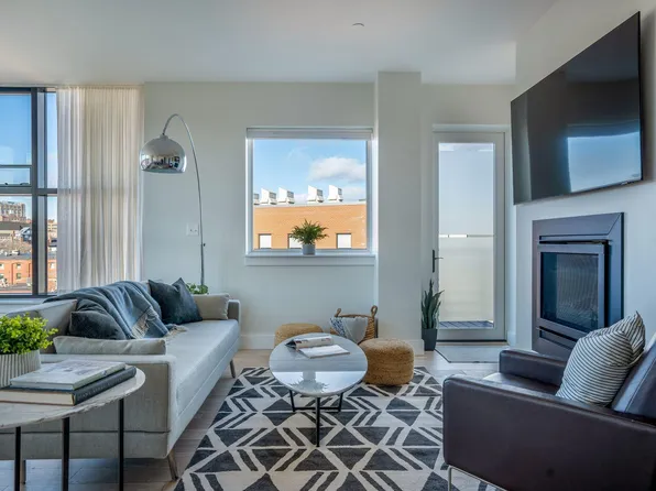 383 Commercial Street #604, Portland, ME 04101