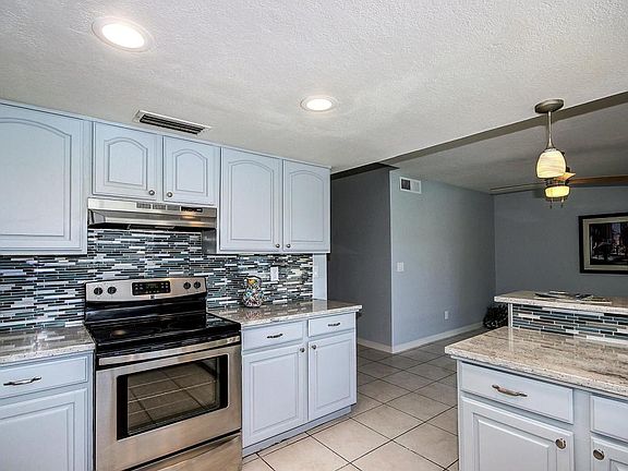 5th image of 14651 N 22nd Ln