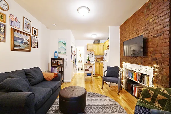 Rented by Best Apartments North Inc | media 8