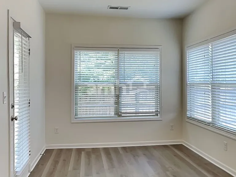 3857 Cameron Trl SE — Photo 4