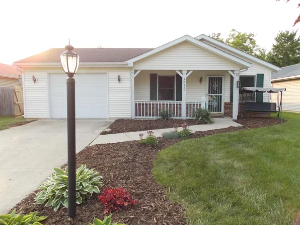 12921 Indiana St, Grabill, IN 46741