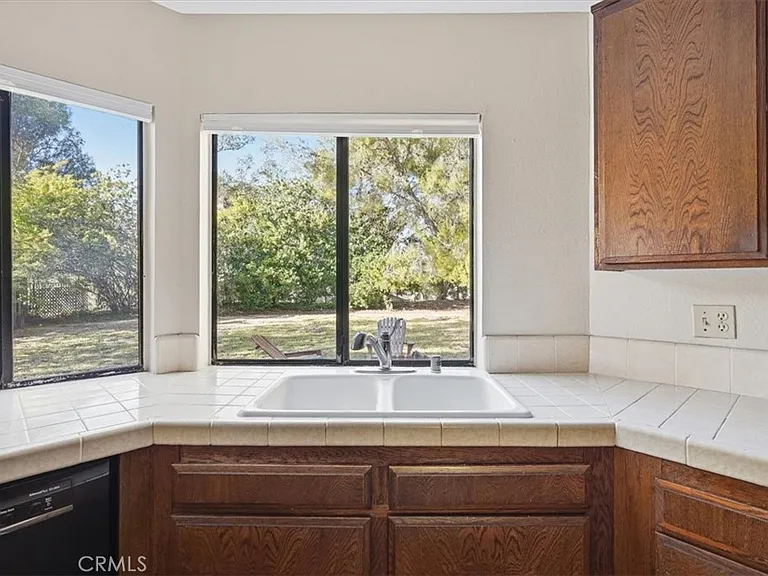 780 S Carriage Cir — Photo 23