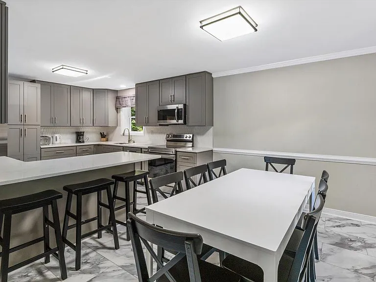 8407 Marroit Rd — Photo 11