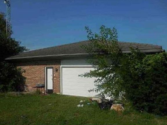 4th image of 36009 W 379th St