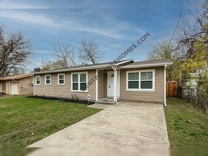 1007 N Walnut St