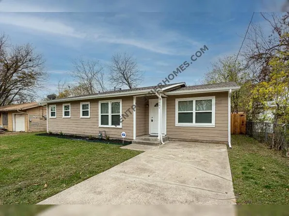 1007 N Walnut St, Cleburne, TX 76033