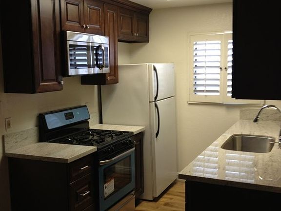 2nd image of 965 E Del Mar Blvd APT 8