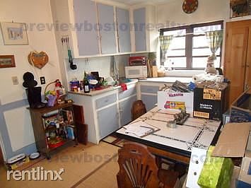 4th image of 28 Brock St APT 1-SOJ