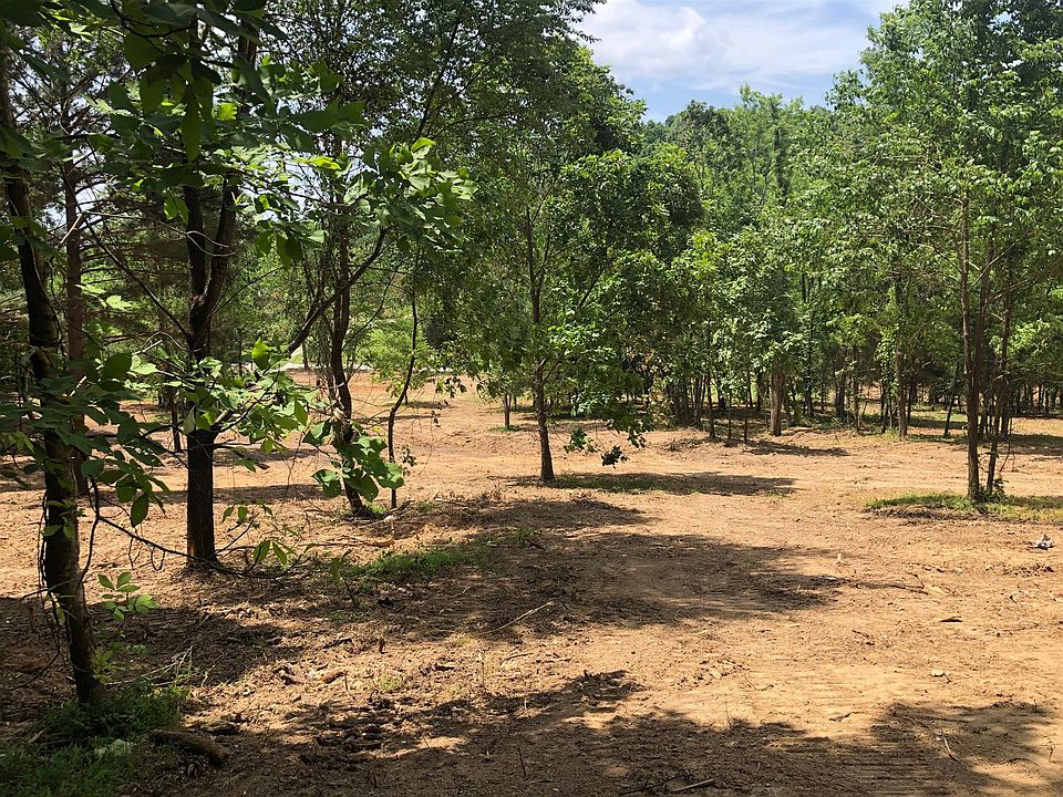 2nd image of 403 Franklin Rd Lot 1