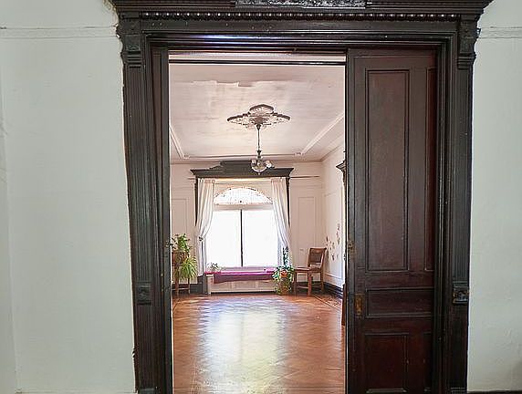 4th image of 660 Macon St