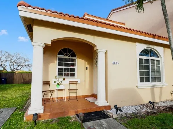 3825 SW 153rd Ct, Miami, FL 33185