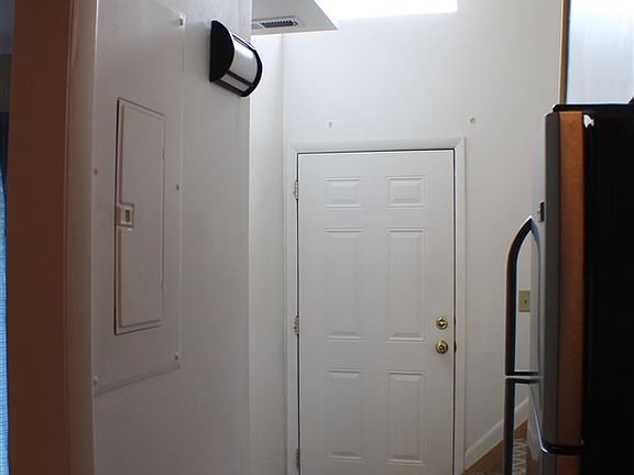 5th image of 1335 Bradley Dr