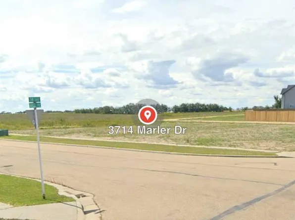 3714 Marler Dr, Camrose, AB T4V 5E4